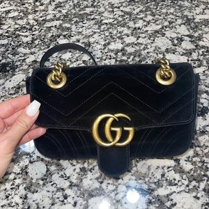 Black Gucci Marmont small bag 100% Authentic Pre-owned